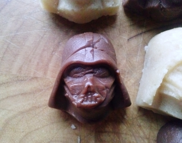 chocolate Darth Vaders5